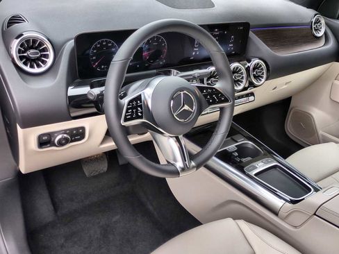 Used 2026 Mercedes-Benz GLA 250 4MATIC image 10