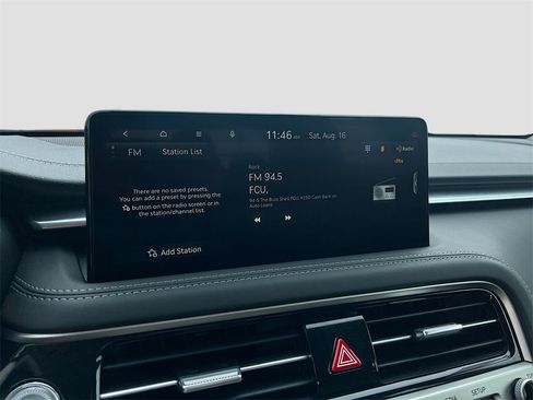 Used 2025 Genesis G70 2.5T image 15