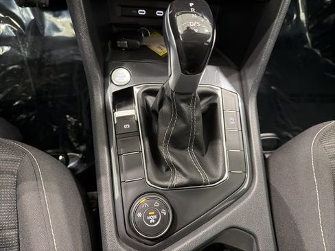 Used 2024 Volkswagen Tiguan S image 19