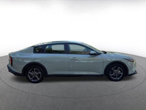 Used 2025 Kia K4 LXS image 16