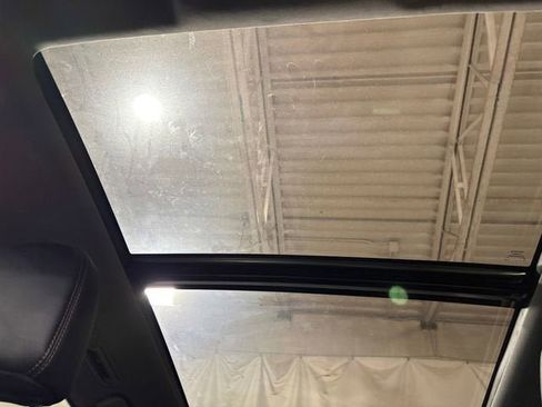 Used 2017 Toyota Highlander Limited Platinum image 9