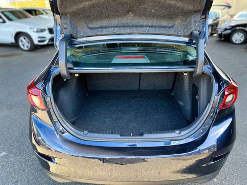 Used 2018 MAZDA MAZDA3 Touring FWD image 55