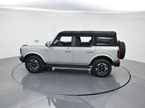 Used 2022 Ford Bronco Outer Banks image 42