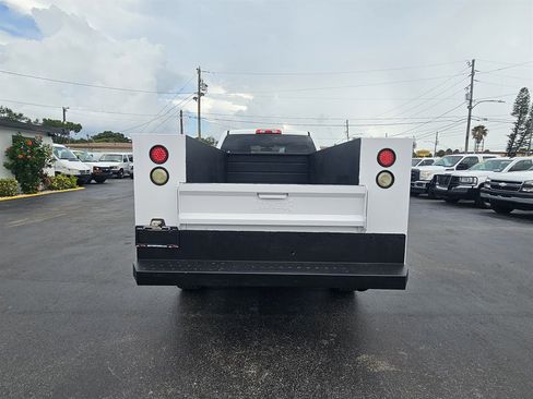 Used 2018 Chevrolet Silverado 2500 W/T w/ WT Convenience Package AWD/4WD image 11