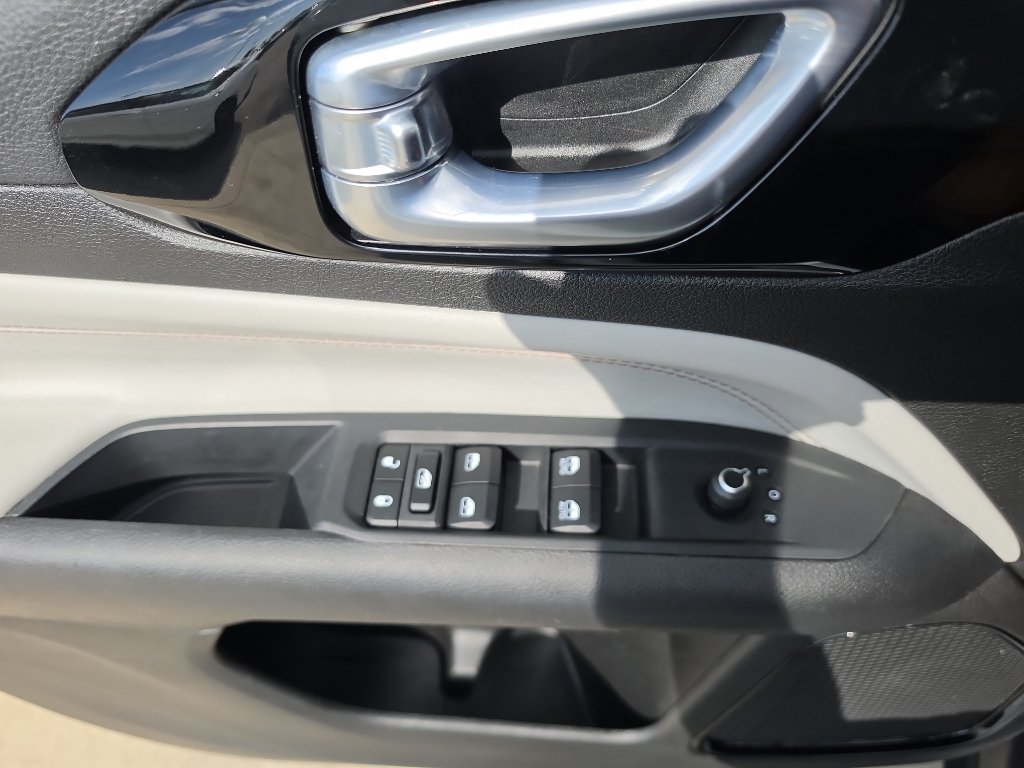Used 2025 Jeep Compass Limited AWD/4WD image 29