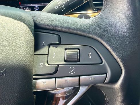 Used 2024 Cadillac Escalade Premium Luxury AWD/4WD image 40