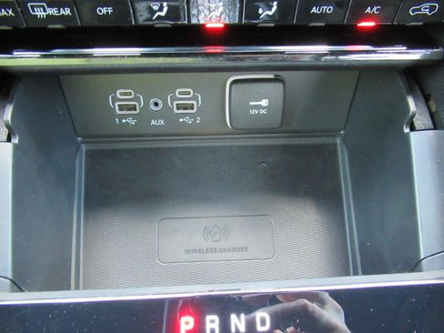 Used 2025 Jeep Grand Cherokee L Laredo RWD image 30