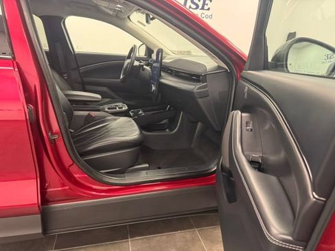 Used 2025 Ford Mustang Mach-E Select w/ Interior Protection Package AWD/4WD image 17