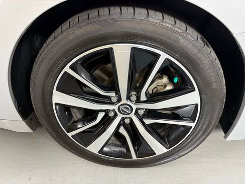 Used 2023 Nissan Maxima SV w/ Floor Mat Group image 12