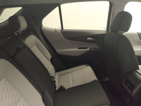 Used 2021 Chevrolet Equinox LS w/ LS Convenience Package FWD image 19