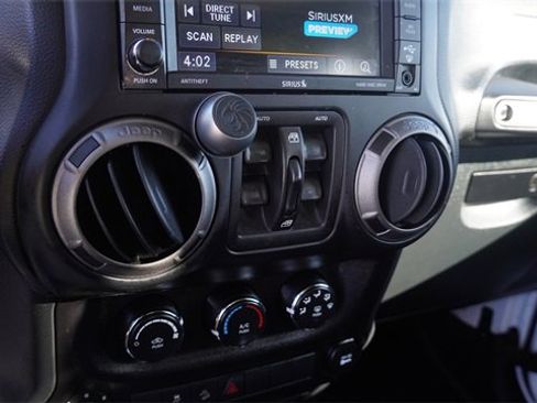 Used 2018 Jeep Wrangler Unlimited Sport S image 18