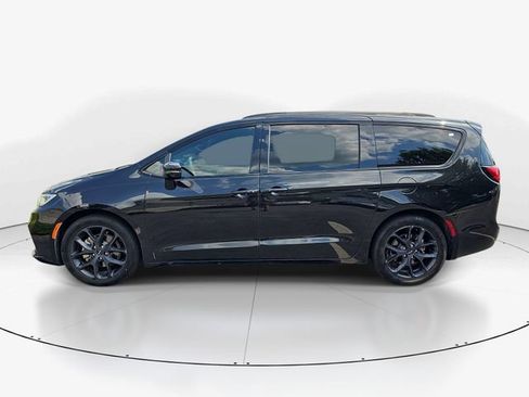 Used 2022 Chrysler Pacifica Touring-L w/ S Appearance Package FWD image 6