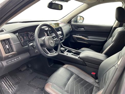 Used 2022 Nissan Pathfinder Platinum w/ Cargo Package image 12