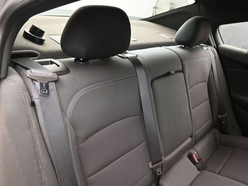 Used 2019 Chevrolet Cruze LT w/ RS Package FWD image 33