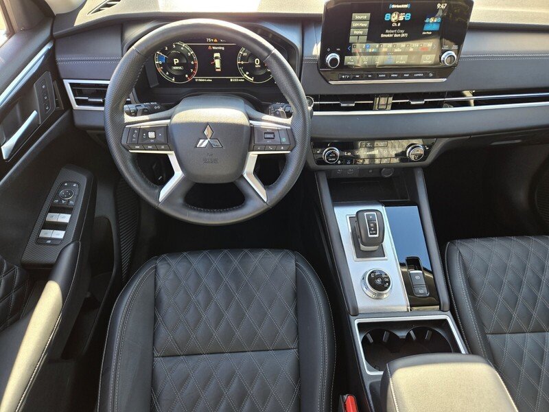 Used 2024 Mitsubishi Outlander SEL FWD image 13