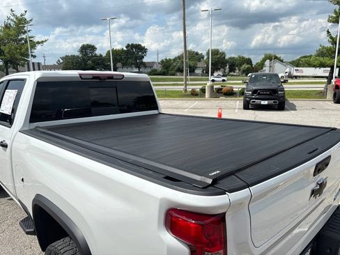 Used 2024 Chevrolet Silverado 2500 ZR2 w/ Technology Package AWD/4WD image 36