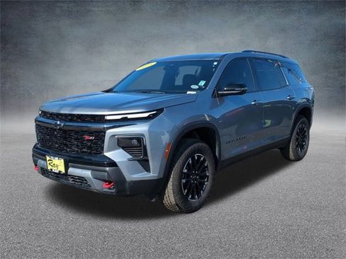 Certified 2025 Chevrolet Traverse Z71 w/ Driver Confidence Package image 5