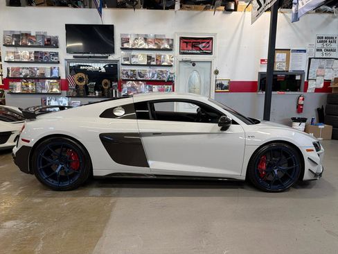 Used 2020 Audi R8 V10 performance AWD/4WD image 4