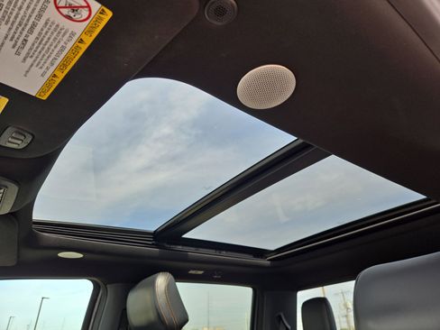 Used 2024 Ford F250 Platinum image 32