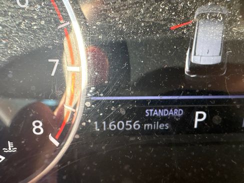 Used 2021 Nissan Rogue SV FWD image 16