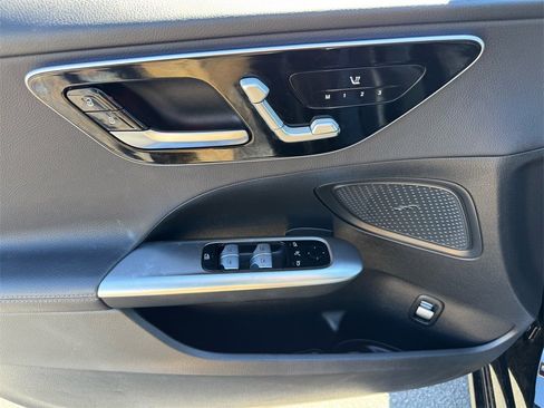 Used 2022 Mercedes-Benz C 300 C 300 image 12