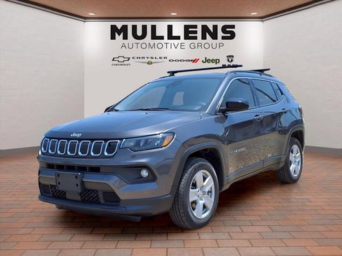 Used 2022 Jeep Compass Latitude AWD/4WD image 1