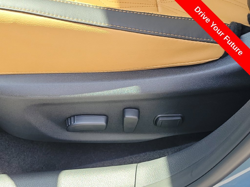 Used 2025 Nissan Sentra SV w/ SV Premium Package FWD image 19
