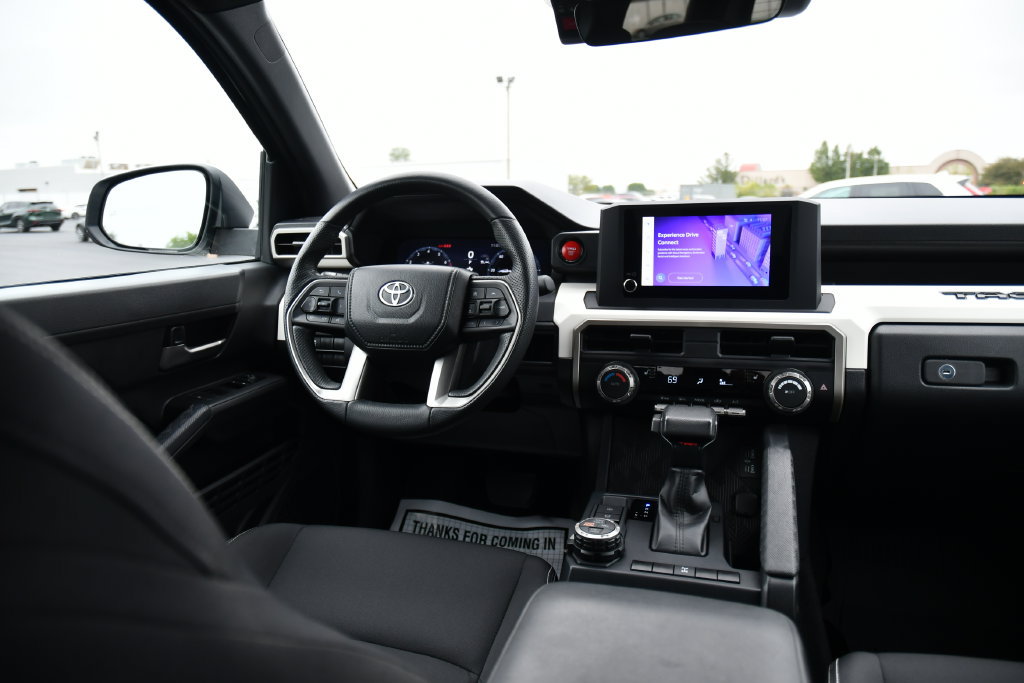 Used 2024 Toyota Tacoma TRD Off-Road AWD/4WD image 27