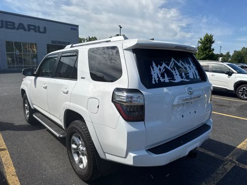 Used 2018 Toyota 4Runner SR5 Premium AWD/4WD image 2