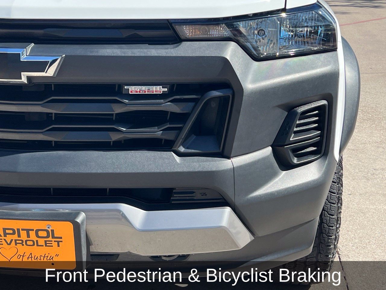 Used 2024 Chevrolet Colorado Trail Boss w/ Advanced Trailering Package AWD/4WD image 9