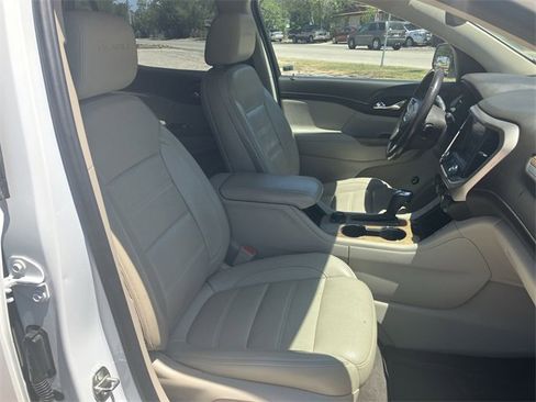 Used 2019 GMC Acadia Denali image 19