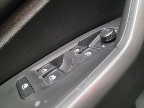 Used 2019 Volkswagen Jetta SE FWD image 27
