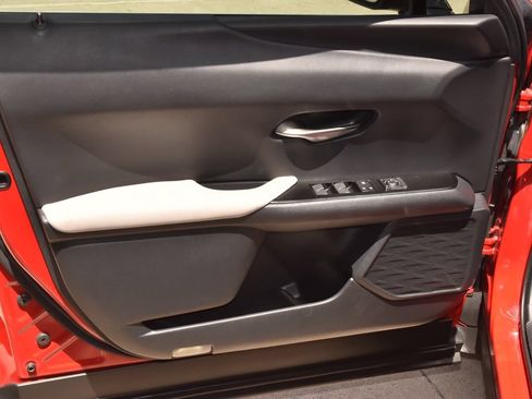 Used 2020 Lexus UX 200 w/ Premium Package FWD image 37