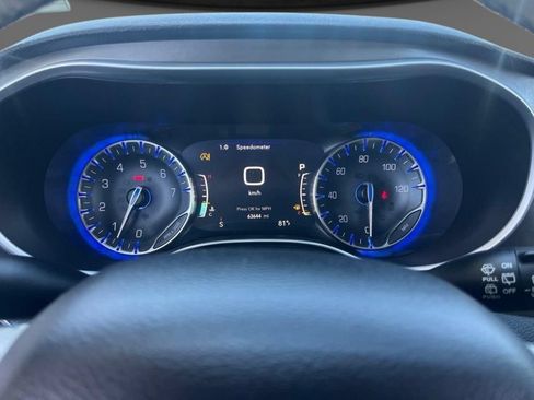 Used 2019 Chrysler Pacifica Limited FWD image 12