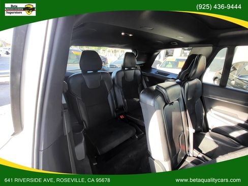 Used 2017 Volvo XC90 T6 R-Design w/ Vision Package image 22