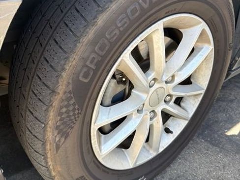 Used 2019 Dodge Grand Caravan SXT FWD image 5