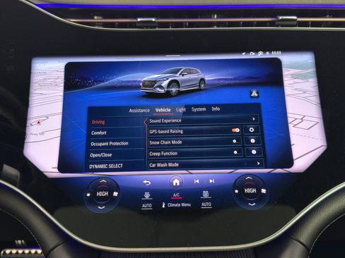 Used 2023 Mercedes-Benz EQS 580 4MATIC SUV image 32