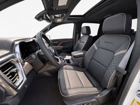 New 2026 GMC Canyon Denali AWD/4WD image 9