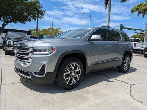 Used 2023 GMC Acadia SLT FWD image 7