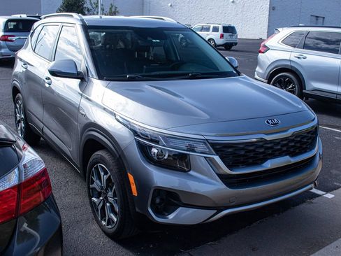 Used 2021 Kia Seltos EX AWD/4WD image 3