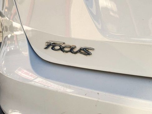 Used 2016 Ford Focus SE w/ Reverse Sensing Package image 15