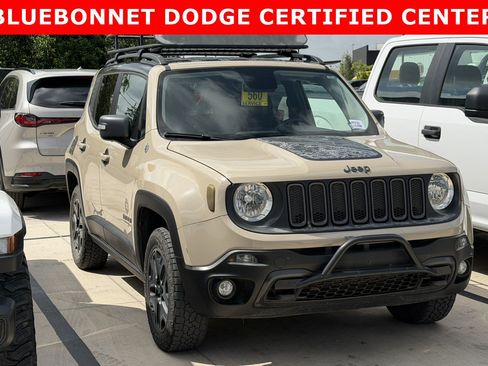 Used 2017 Jeep Renegade Trailhawk AWD/4WD image 13