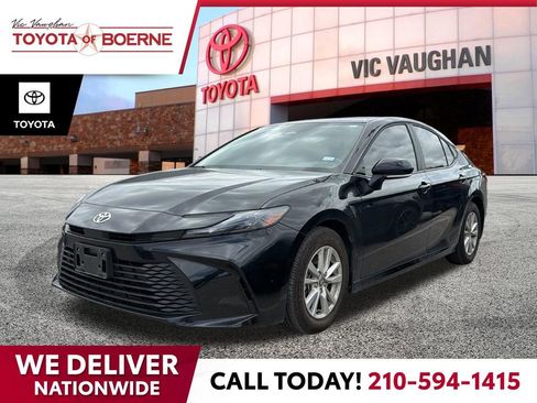 Used 2025 Toyota Camry LE w/ Convenience Package FWD image 1