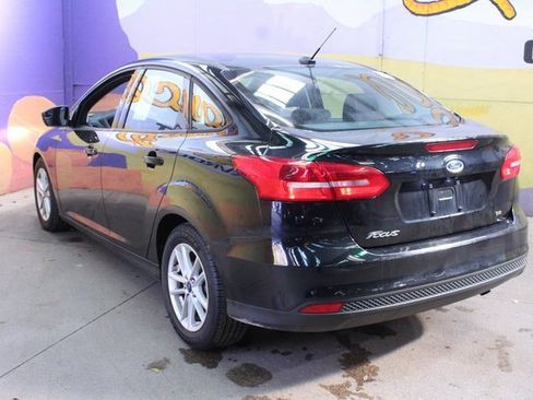 Used 2017 Ford Focus SE image 6
