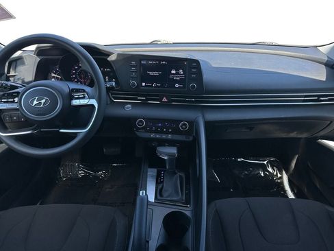 Used 2022 Hyundai Elantra SEL w/ Cargo Package FWD image 12