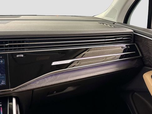 Certified 2025 Audi Q7 3.0T Premium Plus w/ Premium Plus Package image 19