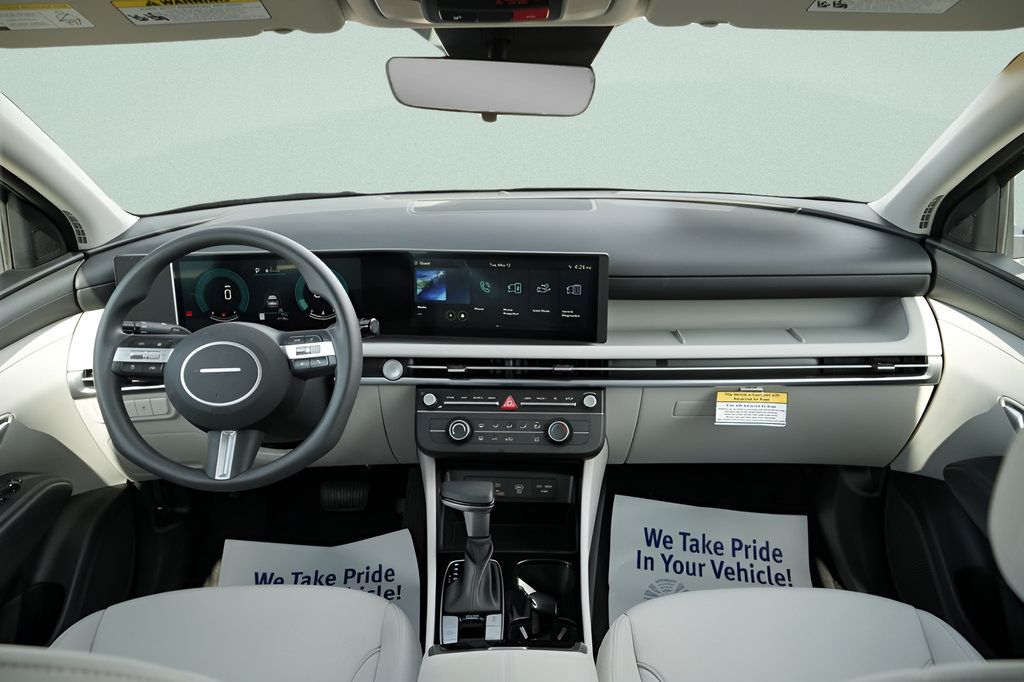 Certified 2026 Hyundai Tucson SE FWD image 16