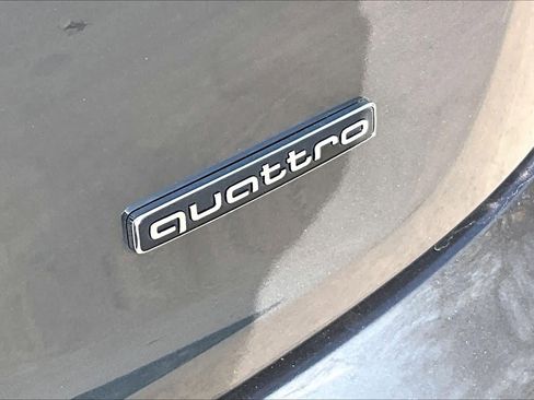 Used 2024 Audi Q5 Premium image 9