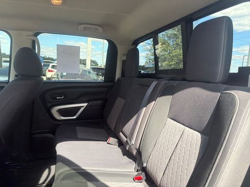 Used 2024 Nissan Titan SV w/ SV Convenience Package image 22