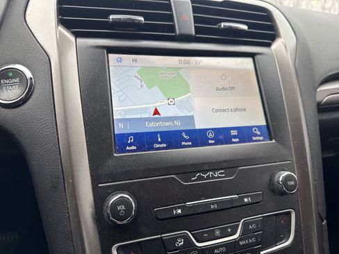 Used 2020 Ford Fusion SE image 14